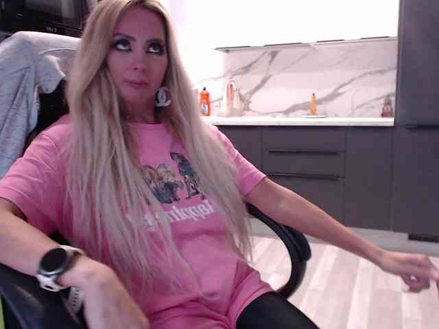 blondalina webcam