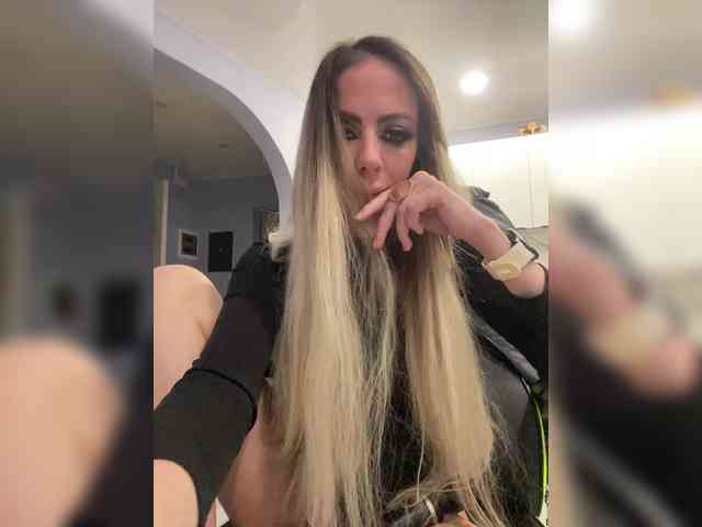 blondalina webcam