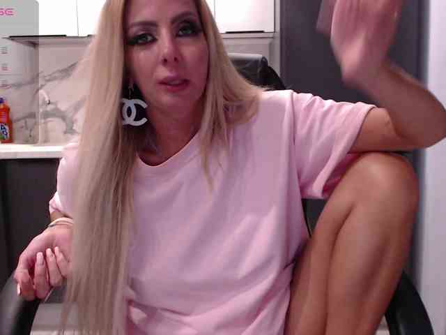 blondalina webcam