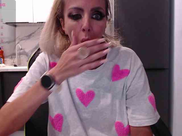 blondalina webcam