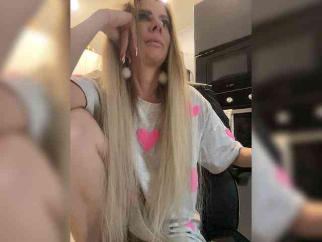 blondalina webcam