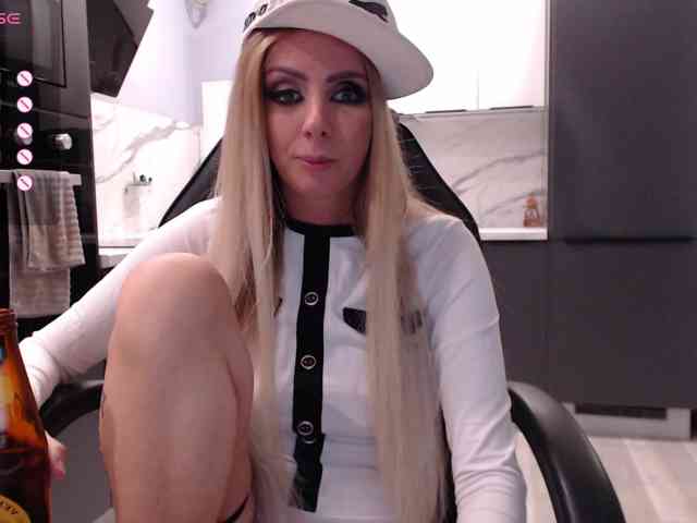 Blondalina's live stream