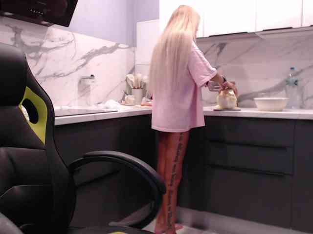 blondalina webcam