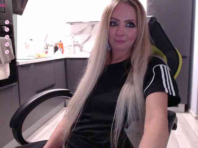 blondalina webcam