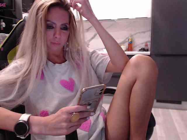 blondalina webcam