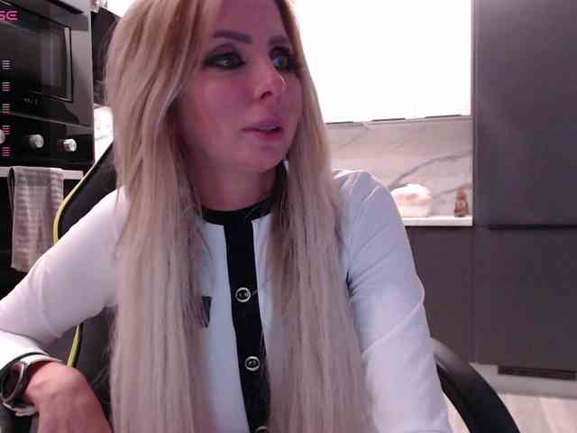 blondalina webcam