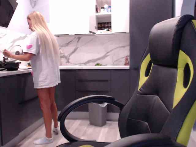 blondalina webcam