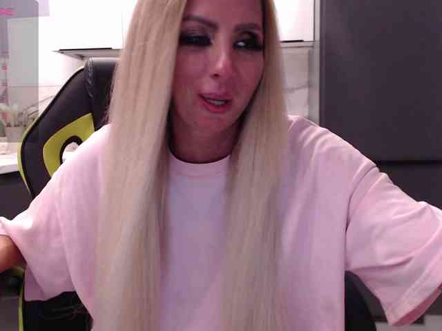 blondalina webcam