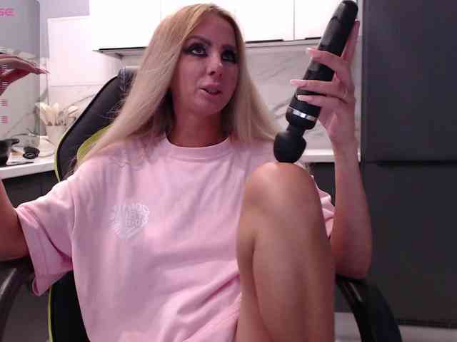 blondalina webcam