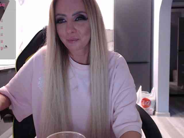 Модель: blondalina
