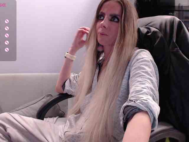 blondalina webcam
