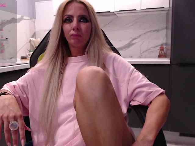 blondalina webcam
