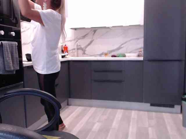 blondalina webcam