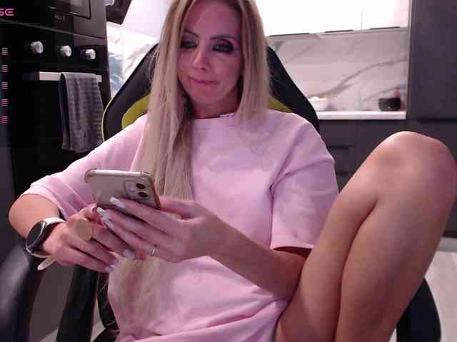 blondalina webcam