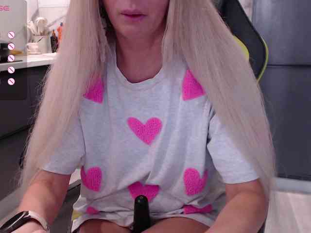 blondalina webcam