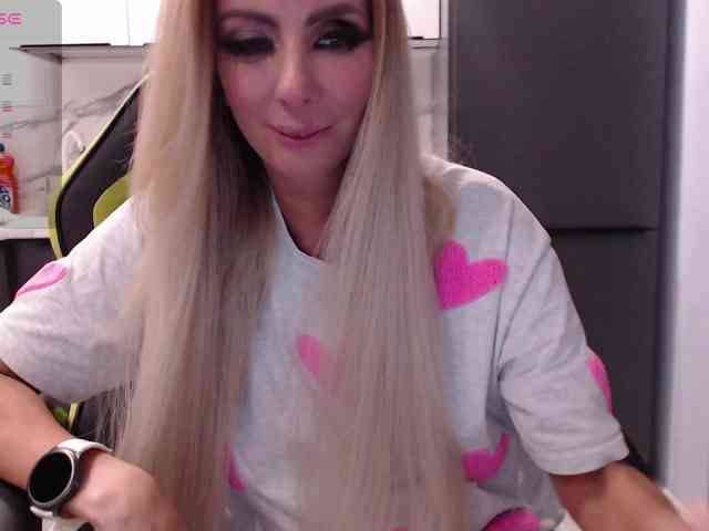 blondalina webcam