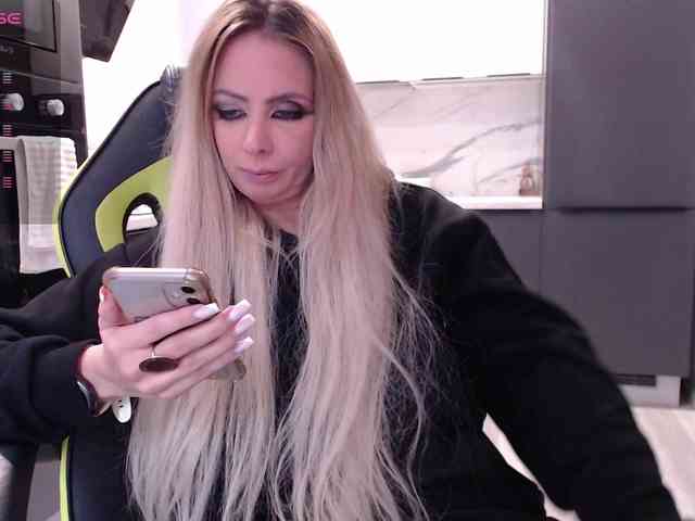blondalina webcam
