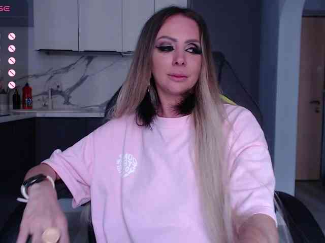 blondalina webcam