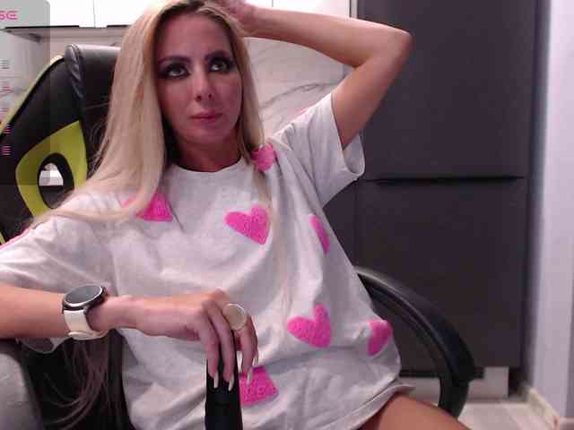 blondalina webcam