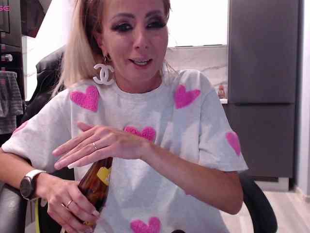 blondalina webcam