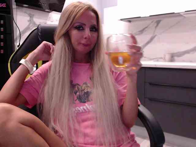 blondalina webcam