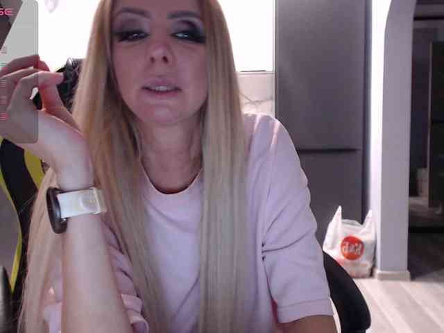 Модель: blondalina