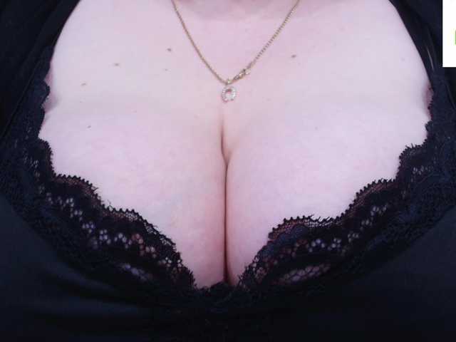Irishka14 live cam on BongaCams
