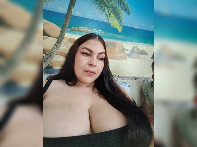 Cleopatra1990 live cam preview
