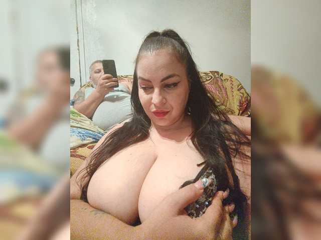 kissmabont live cam on BongaCams