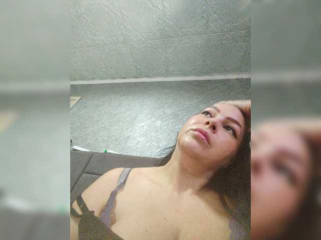 kissmabont live cam on BongaCams