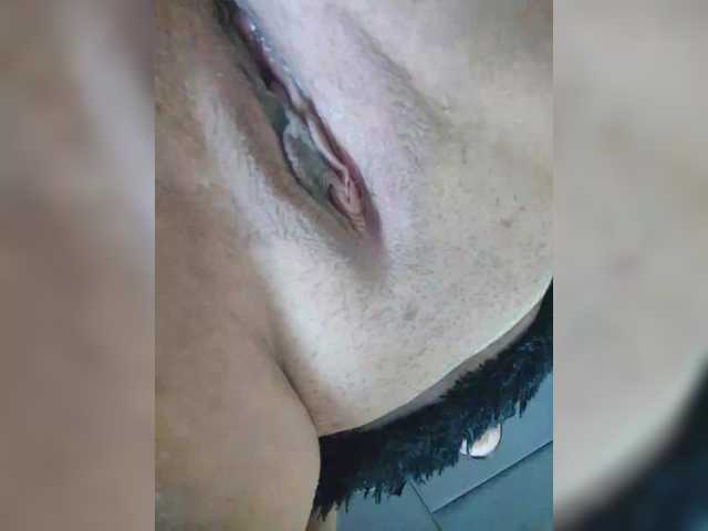Cleopatra1990 live webcam show
