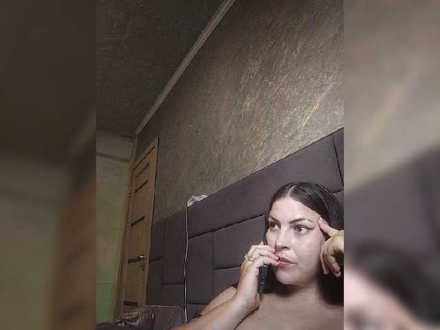 kissmabont live cam on BongaCams