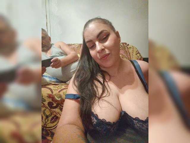 kissmabont live cam on BongaCams