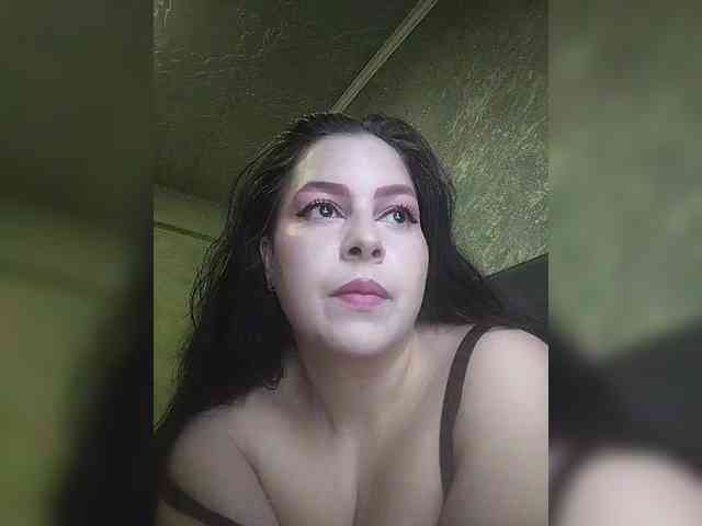 Cleopatra1990 webcam