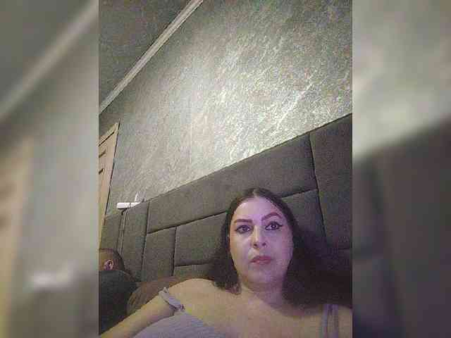 Cleopatra1990 webcam