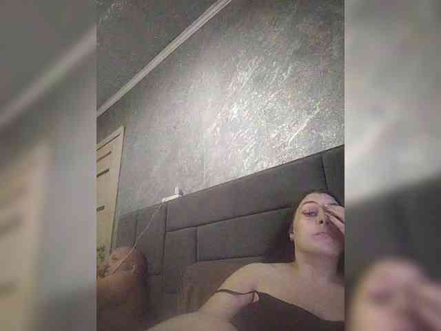 Cleopatra1990 webcam