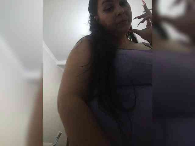 Cleopatra1990 webcam