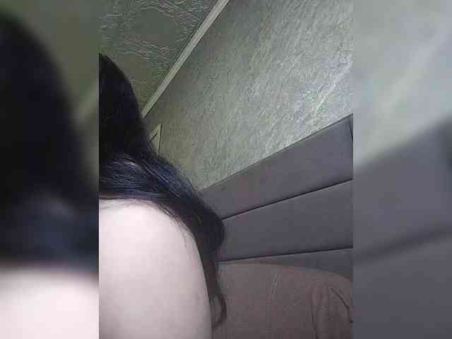 Cleopatra1990 webcam