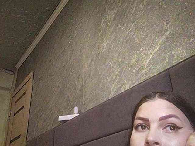 Cleopatra1990 webcam