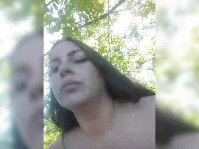 Cleopatra1990 webcam