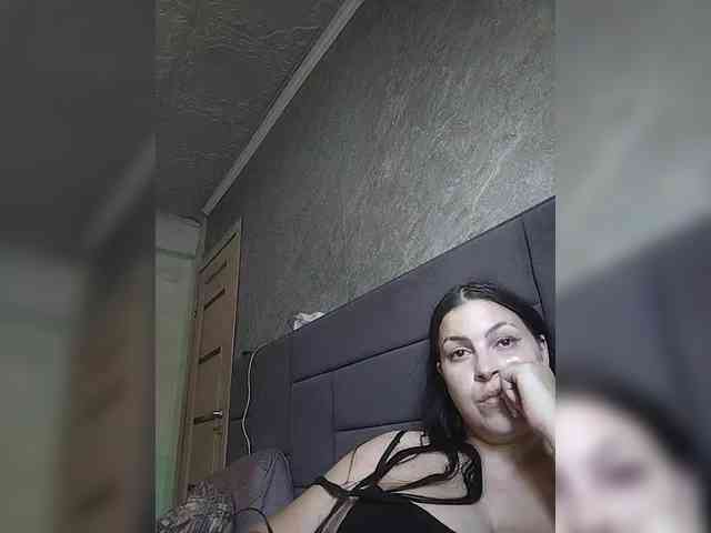 Cleopatra1990 webcam