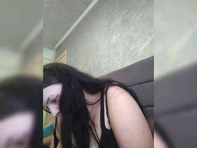Cleopatra1990 webcam