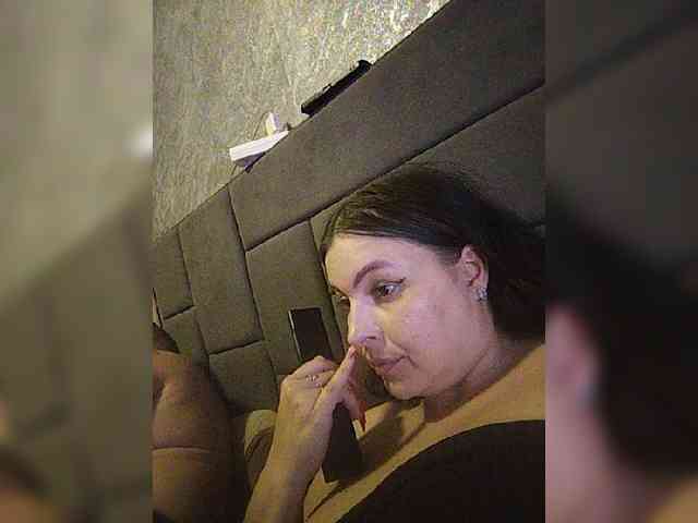 Cleopatra1990 webcam