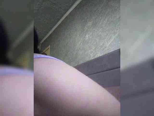 Cleopatra1990 webcam