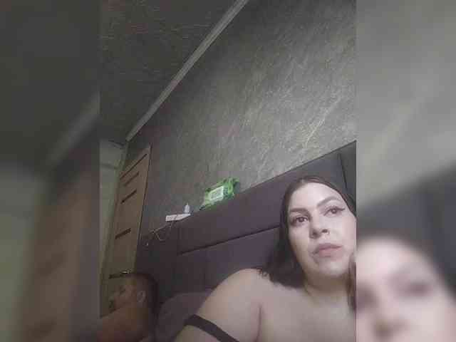 Cleopatra1990 webcam