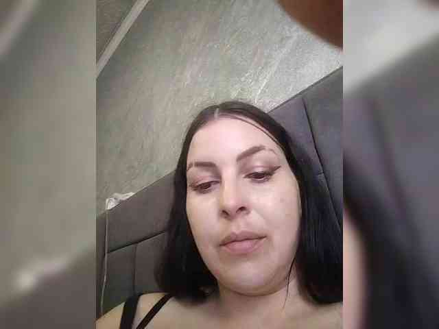 Cleopatra1990 webcam