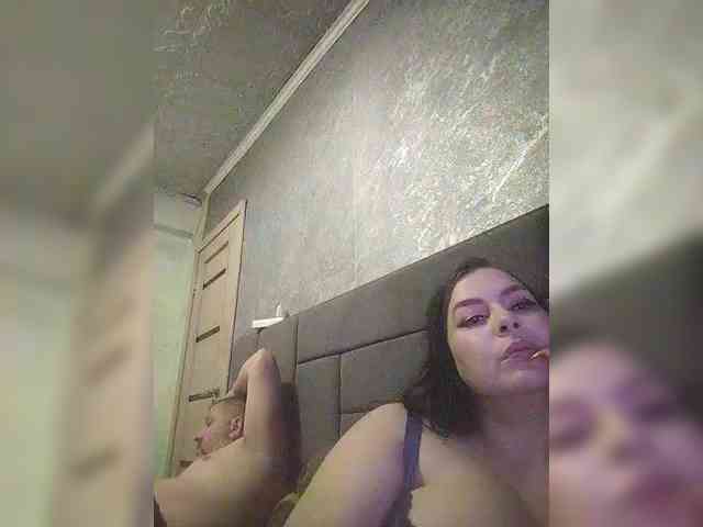 Cleopatra1990 webcam