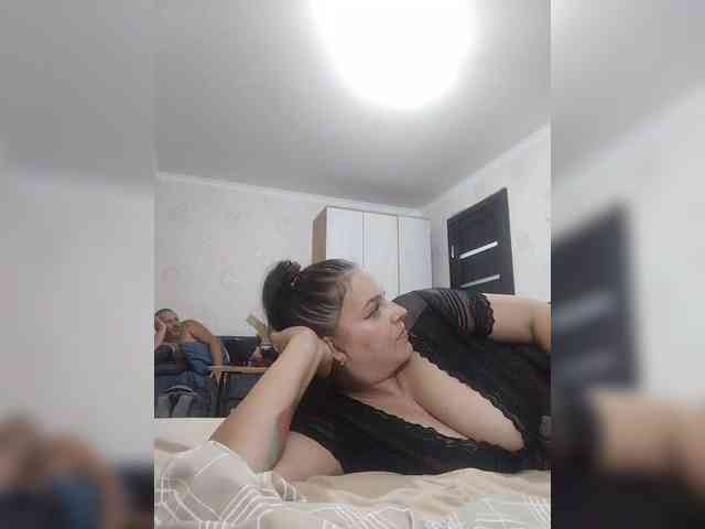 Cleopatra1990 webcam