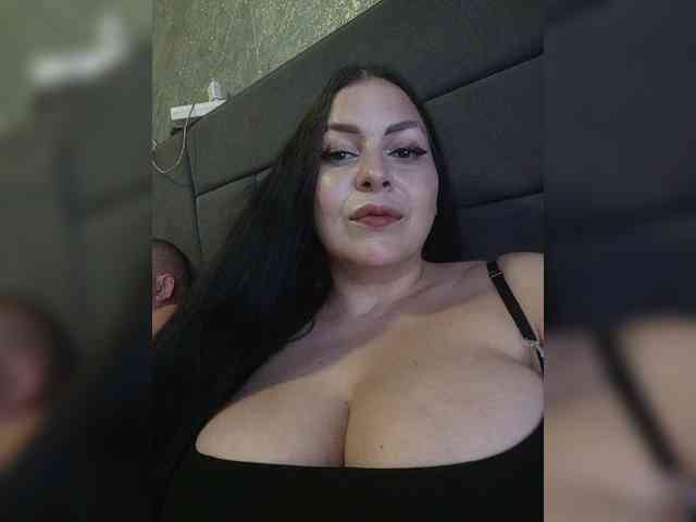 Cleopatra1990 webcam