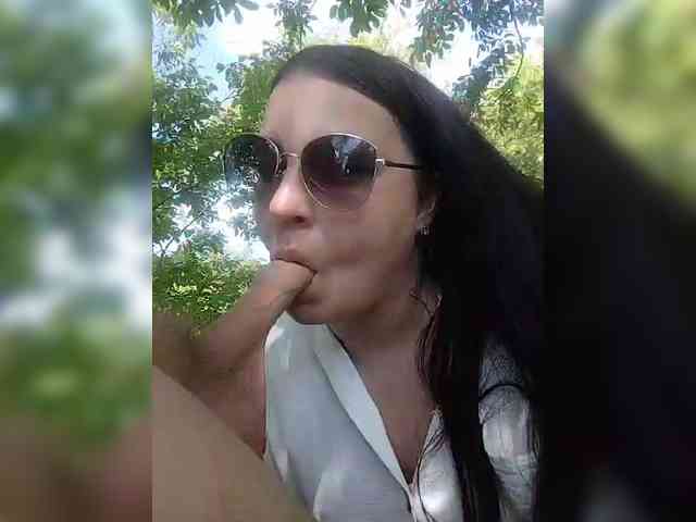 Cleopatra1990 webcam